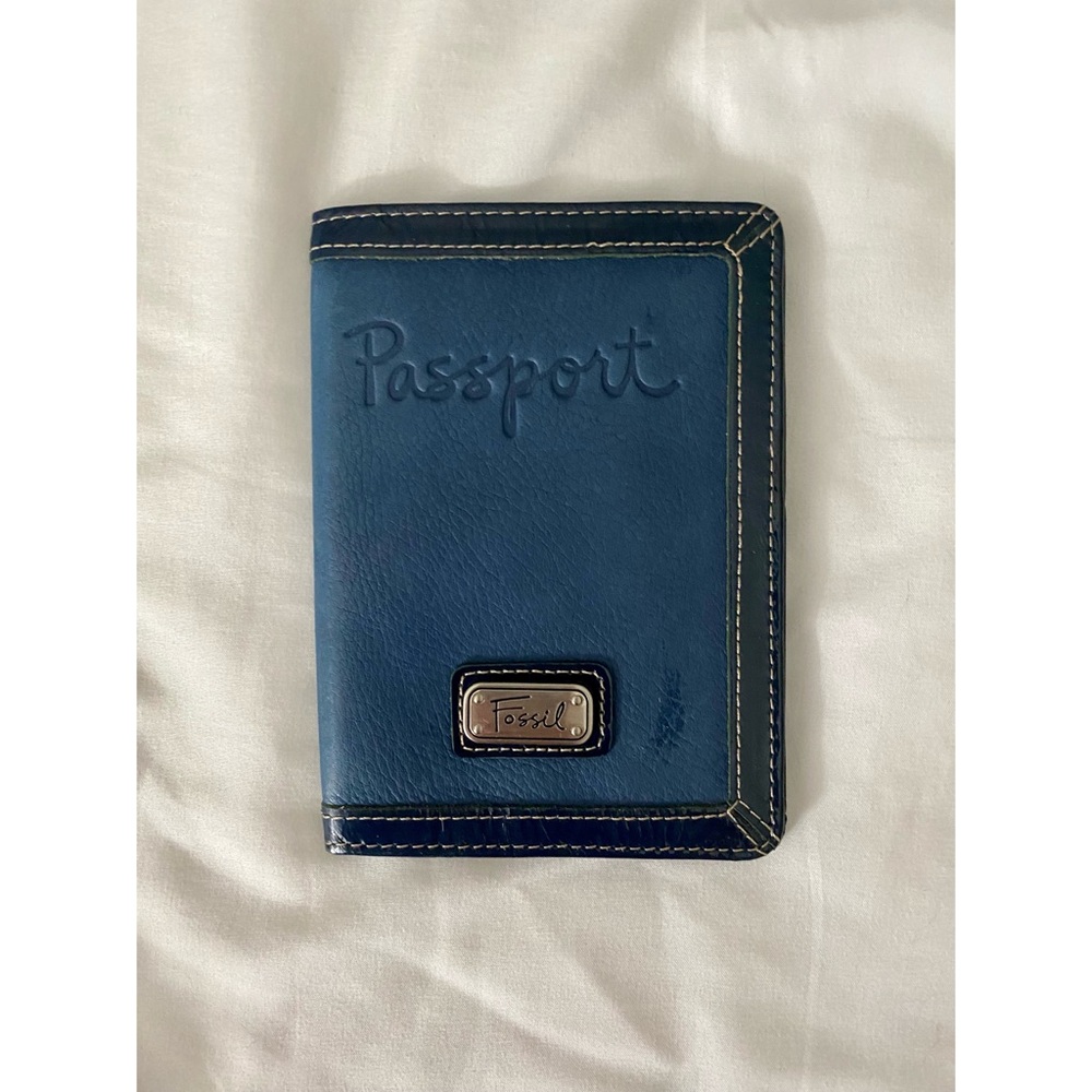 Fossil Passport Cover
